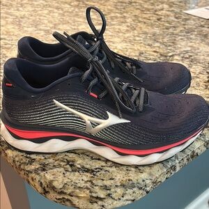 Mizuno women’s wave sky 5